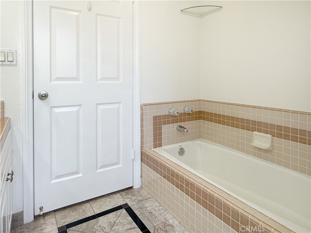 320 W 19th Street - Photo 20