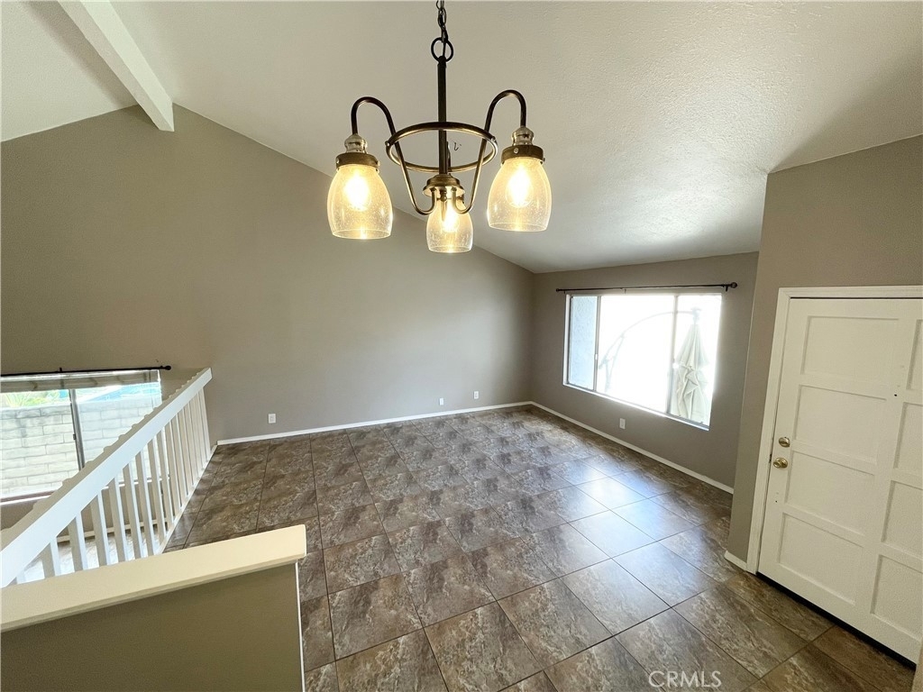 25452 Esrose Court - Photo 3