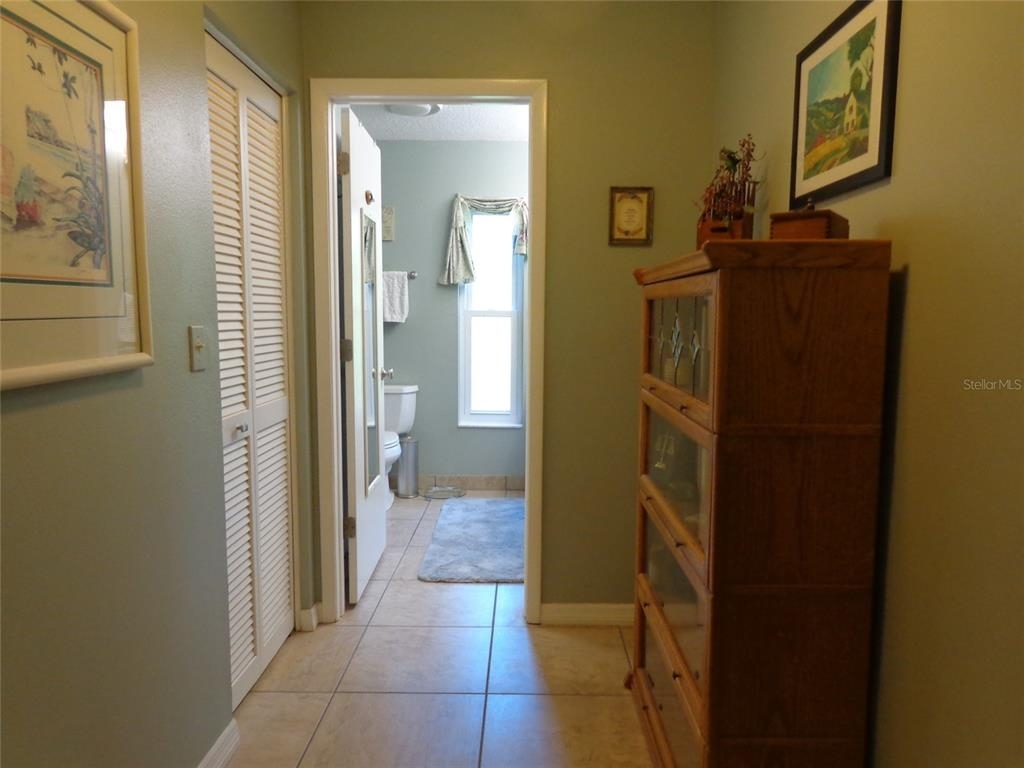 1658 Macdonnell Court - Photo 10