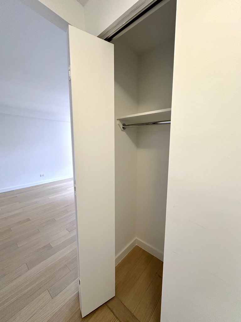 222 East 39th Street - Photo 11