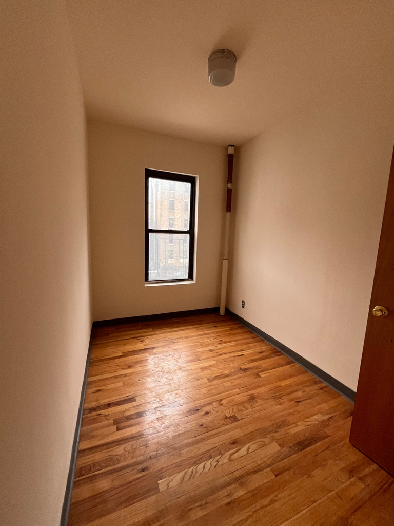 328 East 14th Street - Photo 4