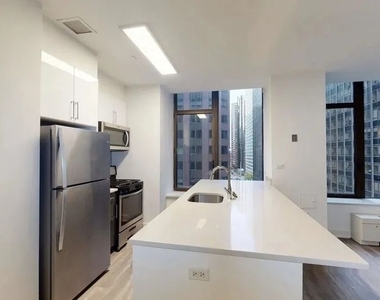 10 Hanover Square - Photo 0