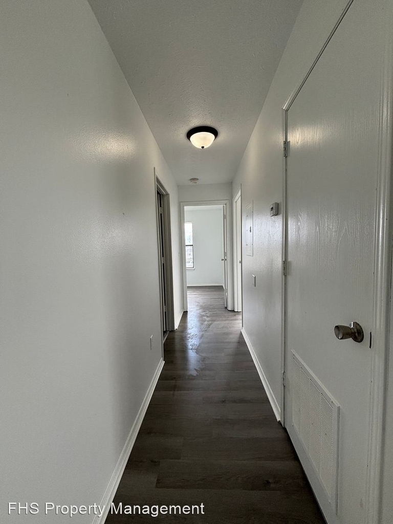 727 Brett Circle - Photo 14