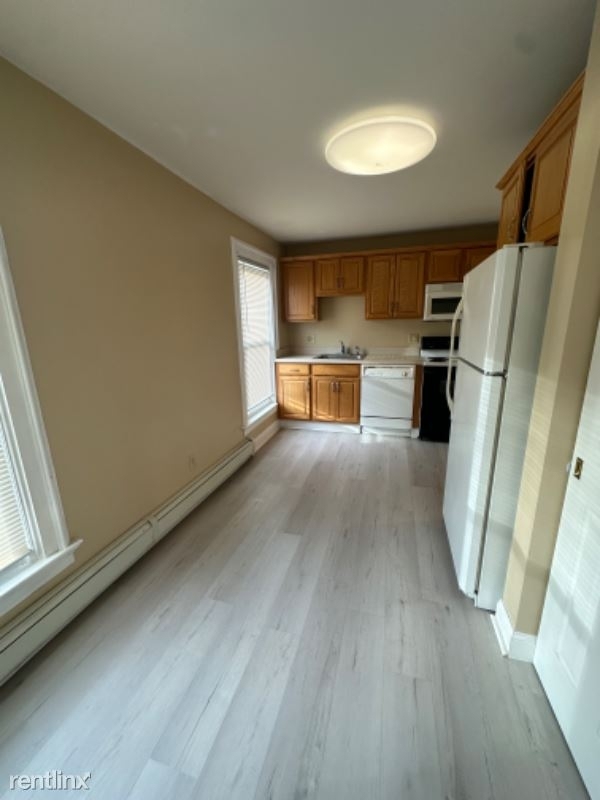 22 Grove St 2 - Photo 8