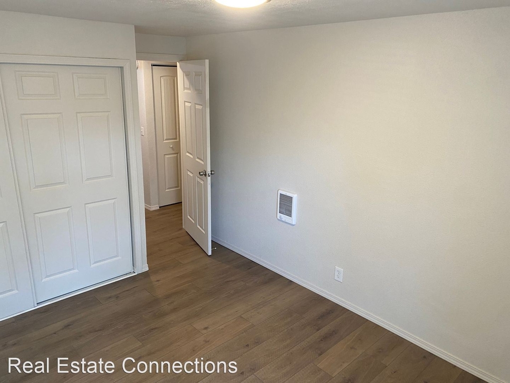 889 West 13th Avenue - Photo 38