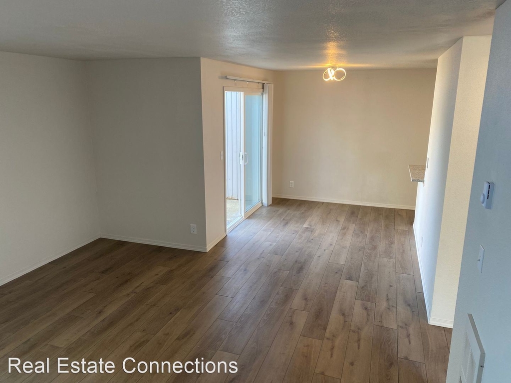 889 West 13th Avenue - Photo 18