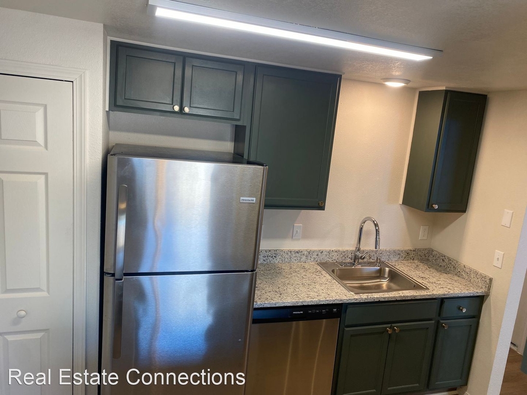 889 West 13th Avenue - Photo 10