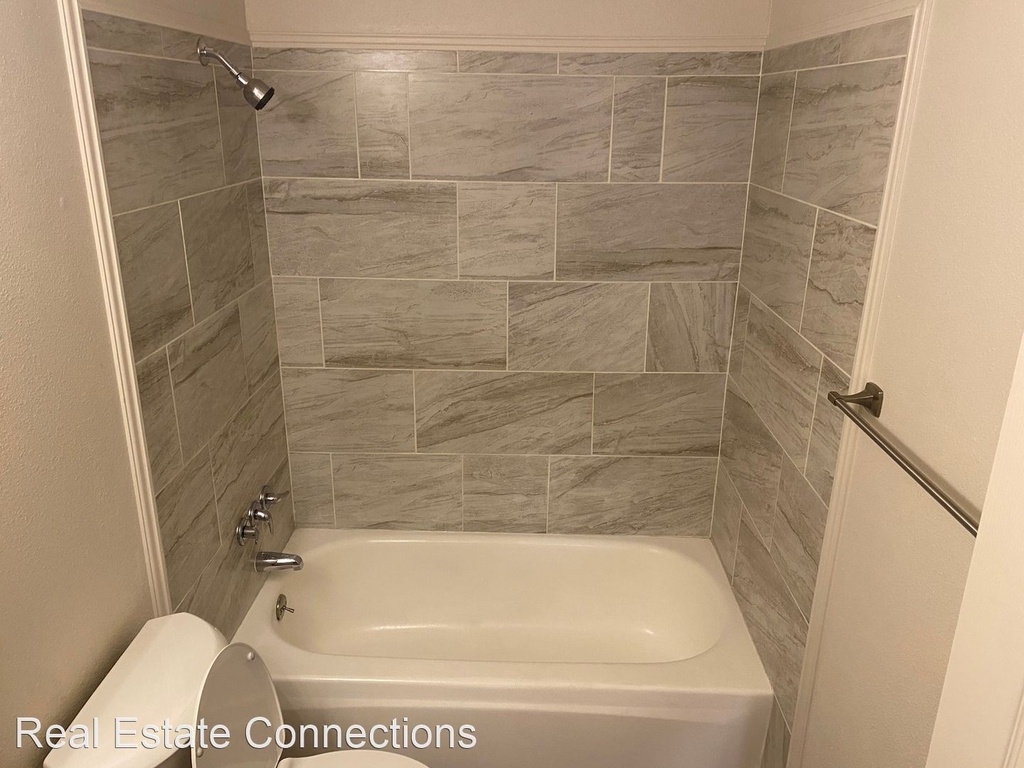 889 West 13th Avenue - Photo 31