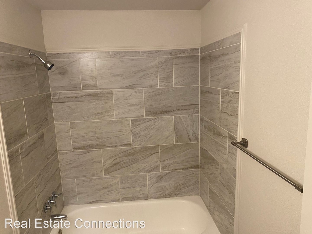 889 West 13th Avenue - Photo 35