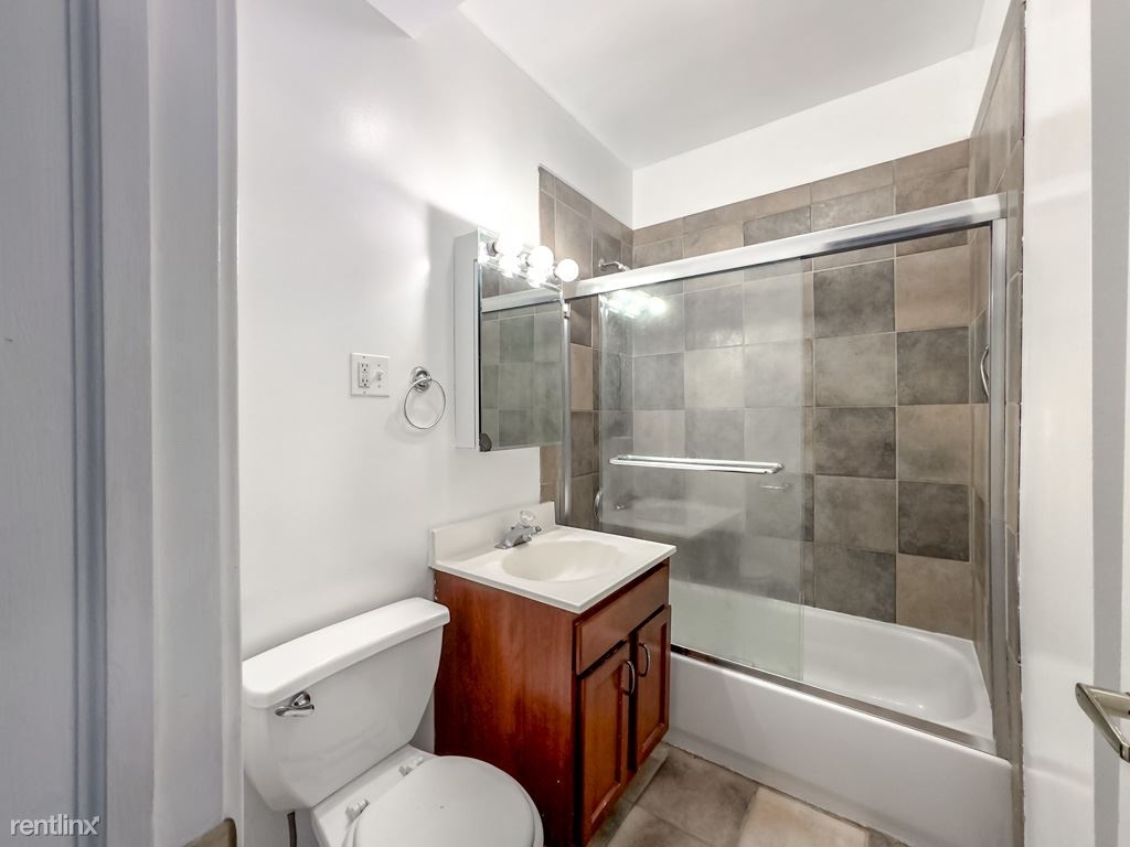 879 W. Cornelia, Unit 6 - Photo 16