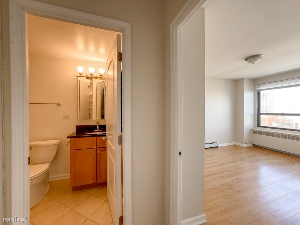 4180 N. Marine Drive, Unit A2121 - Photo 17