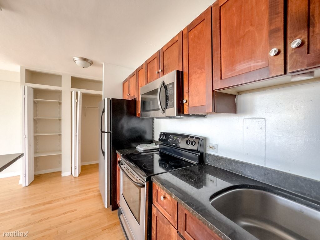 4180 N. Marine Drive, Unit A2121 - Photo 4