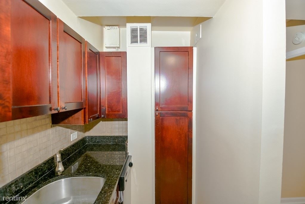 4180 N. Marine Drive, Unit A706 - Photo 3