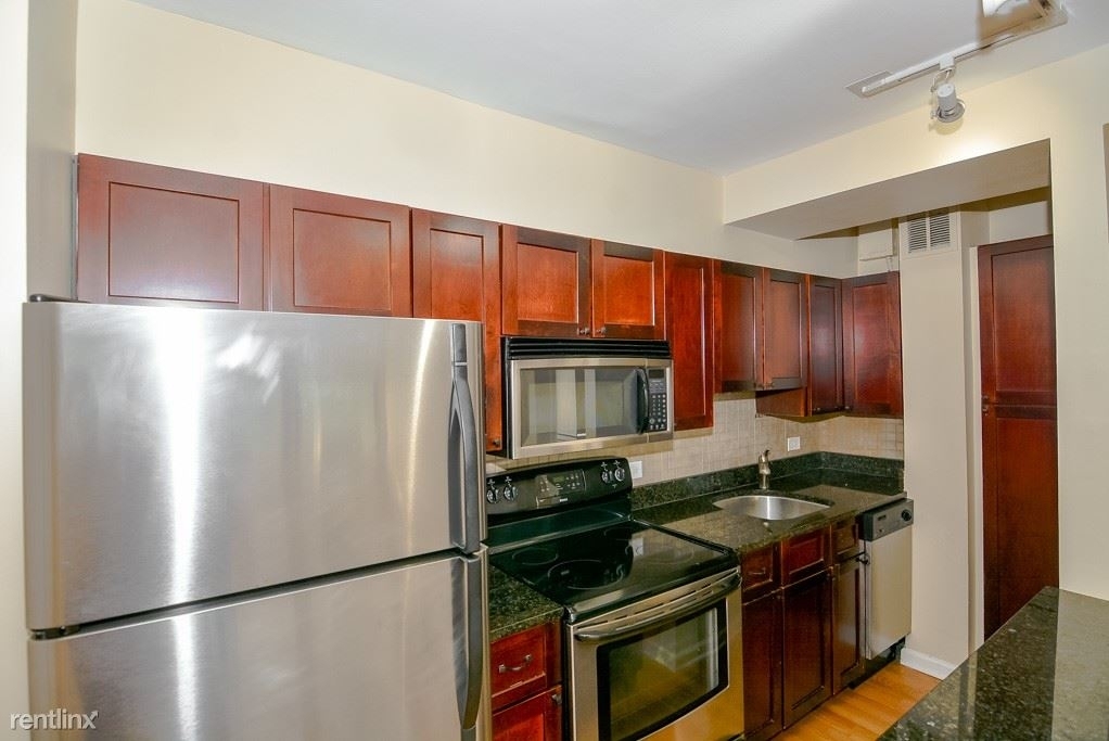 4180 N. Marine Drive, Unit A706 - Photo 1