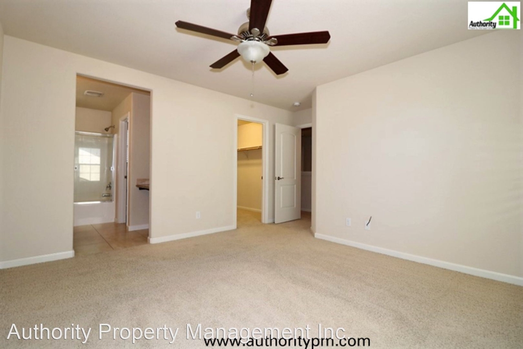 2384 La Villa Way - Photo 11