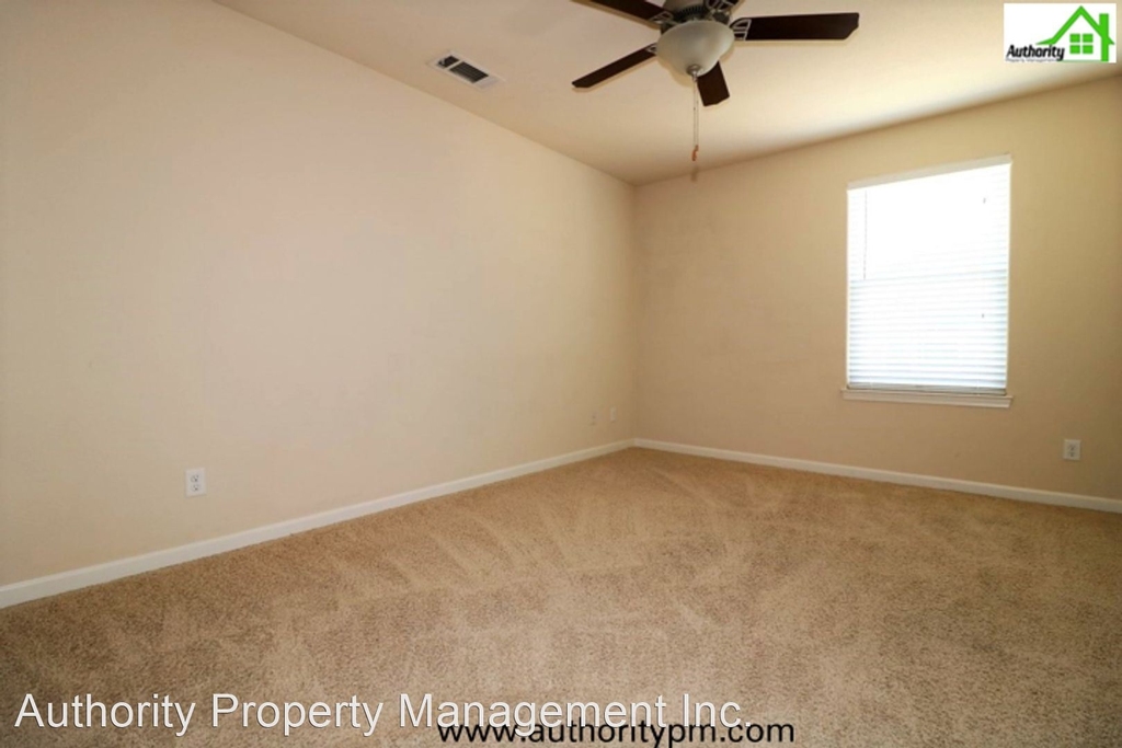 2384 La Villa Way - Photo 14