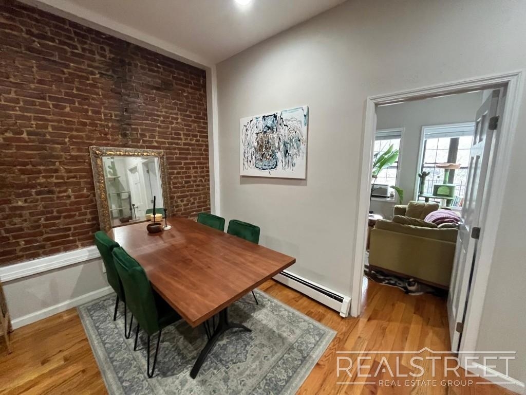 446 Hancock Street - Photo 2