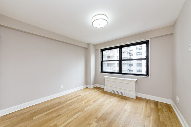 East 86th - Photo 2