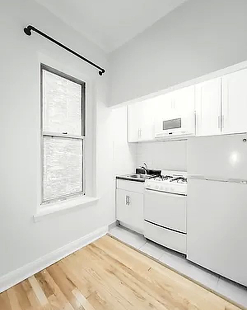 328 West 83rd Street - Photo 1