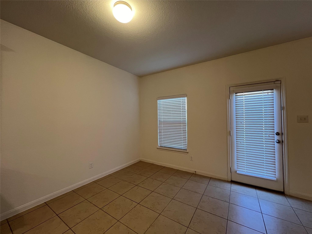 13408 Harry S Truman Dr - Photo 5