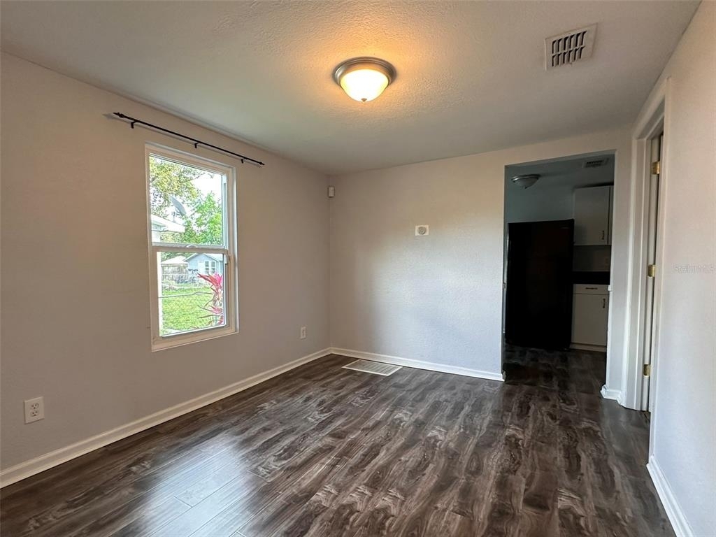 2505 Golfview Street - Photo 5