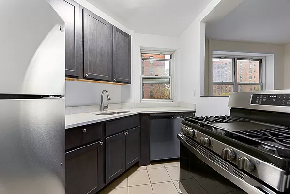 2160 Madison Avenue - Photo 1