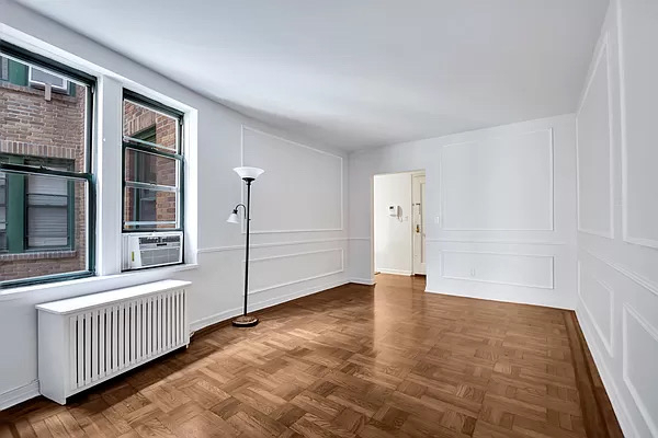 226 East 70th Street - Photo 3