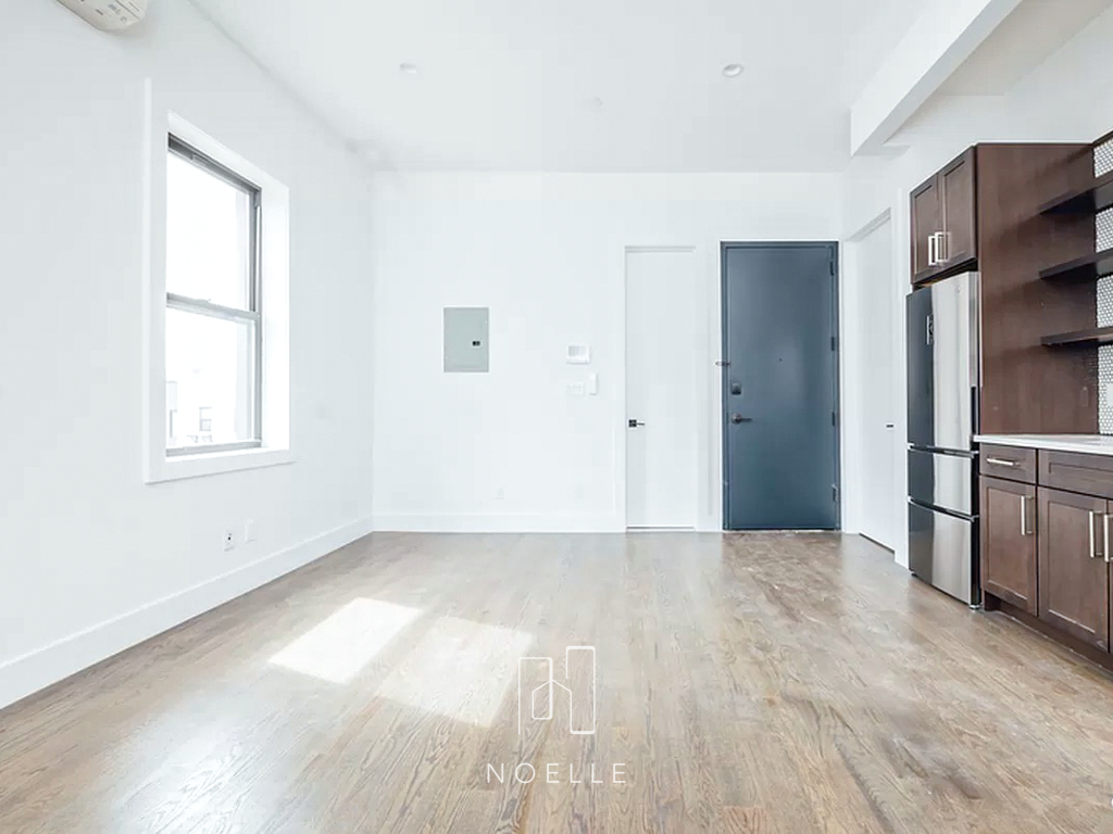 644 Lorimer Street - Photo 1