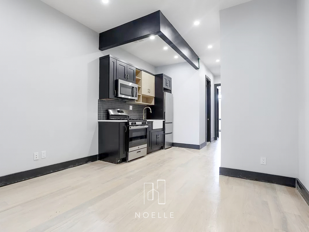 148 Meserole Street - Photo 2