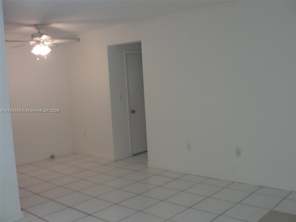 6565 Santona St - Photo 3