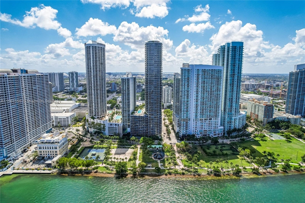 1750 N Bayshore Dr - Photo 4