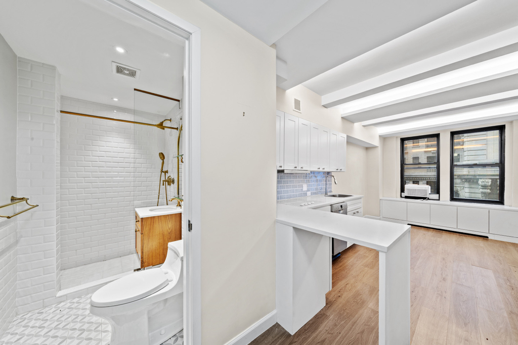 240 West 73rd Street - Photo 12