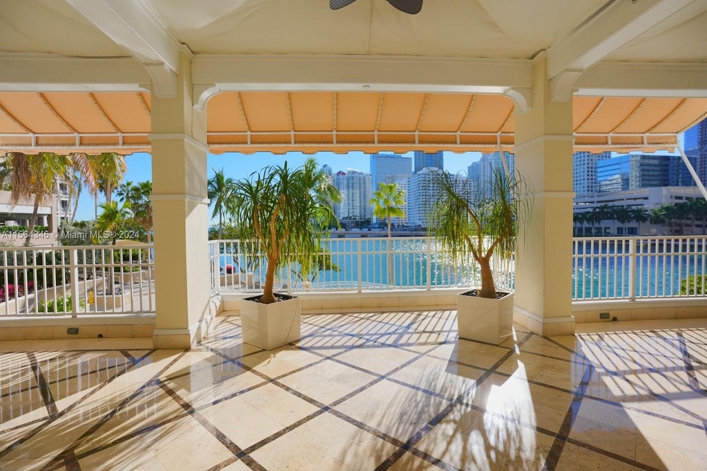 701 Brickell Key Blvd - Photo 24