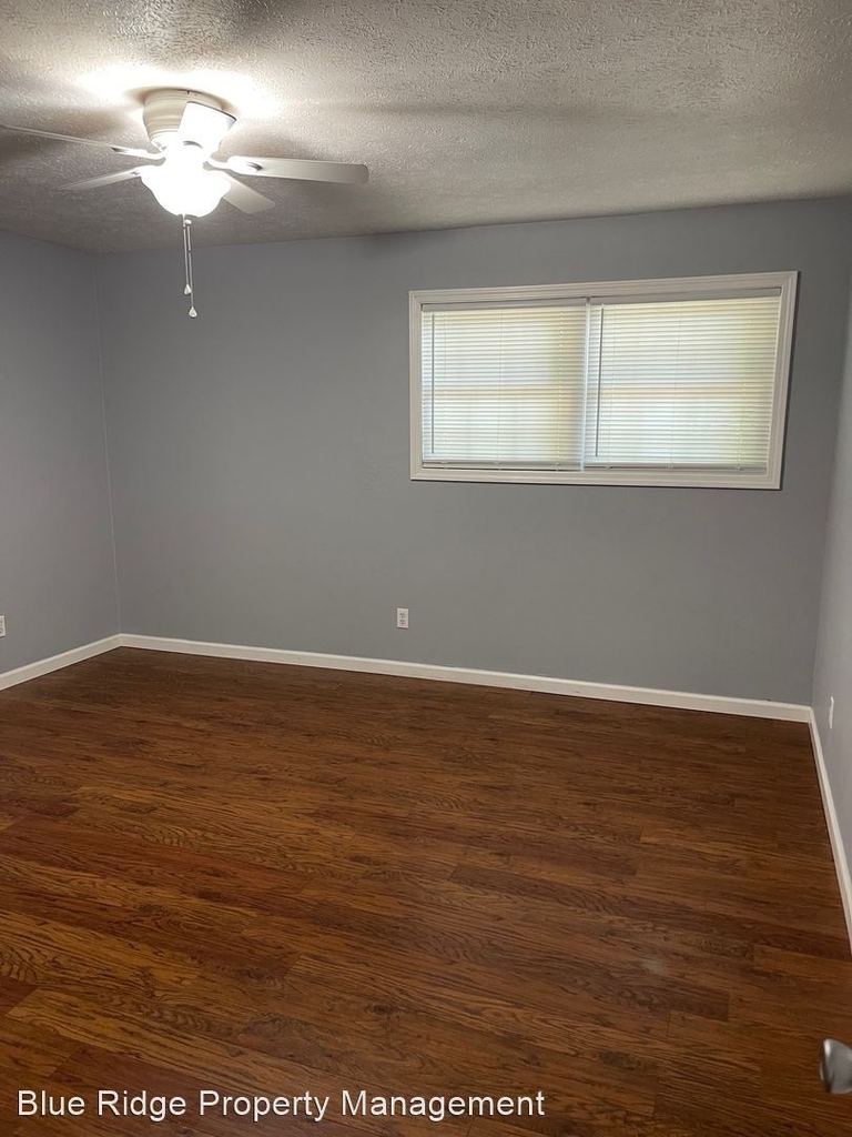 937 Chadwick Drive Apt. #4 - Photo 12