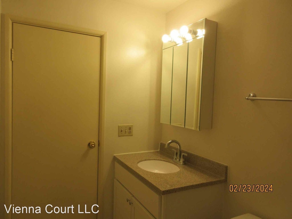 N111 W15621 - 15625 Vienna Court - Photo 13