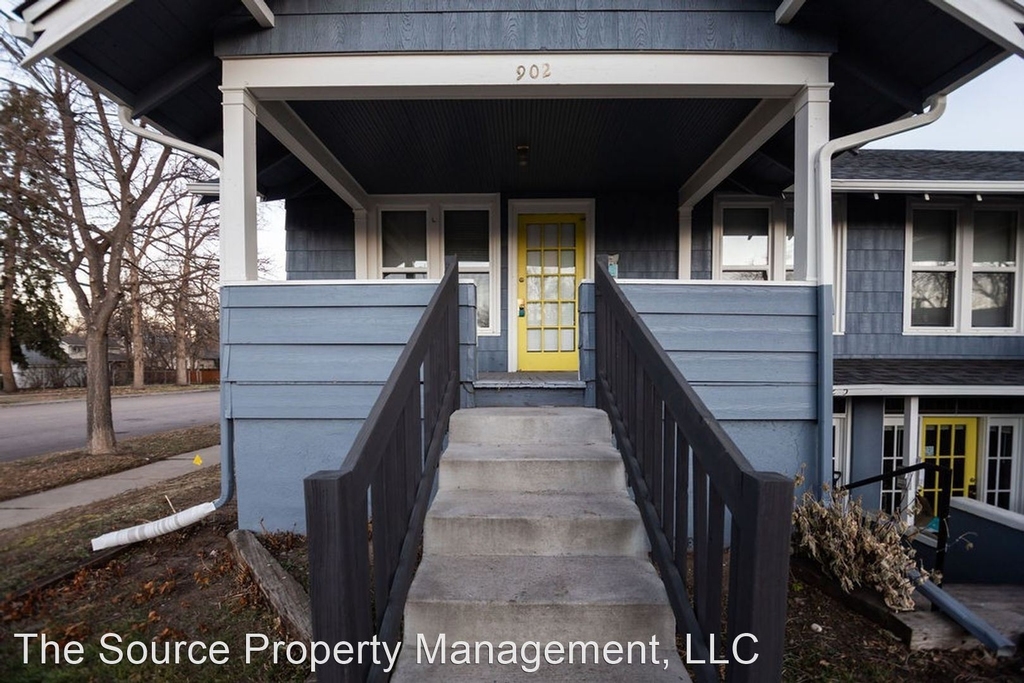 902 Remington St - Photo 0