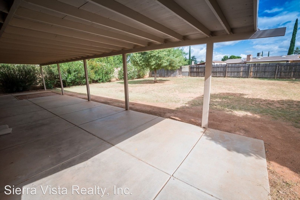 2049 E Carmelita Drive - Photo 28