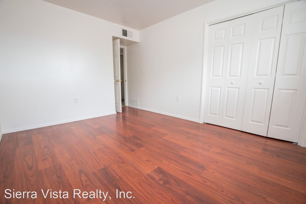 2049 E Carmelita Drive - Photo 17