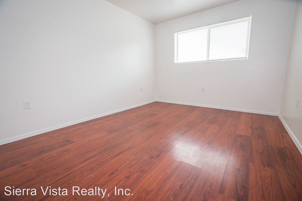 2049 E Carmelita Drive - Photo 11