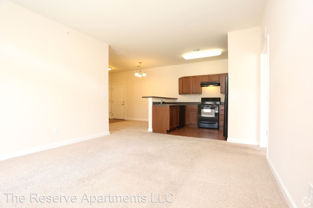 700 Reserve Blvd - Photo 2