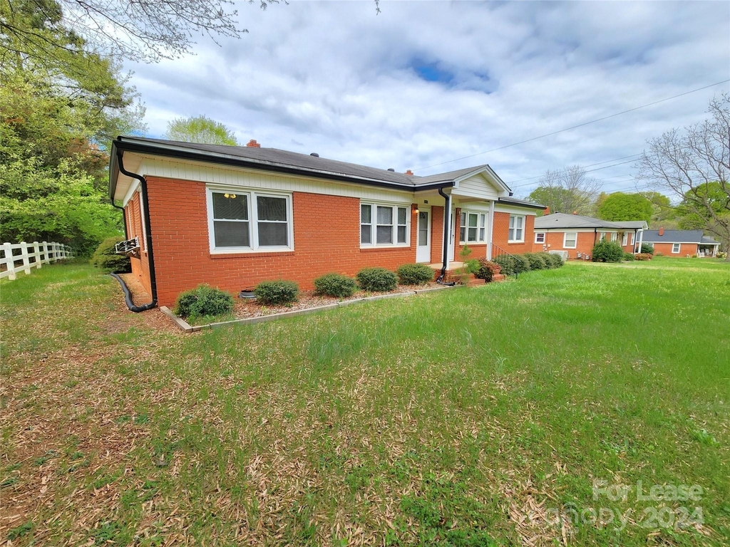 2117 Oakdale Road - Photo 18