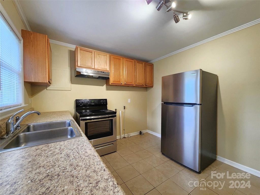 2117 Oakdale Road - Photo 5