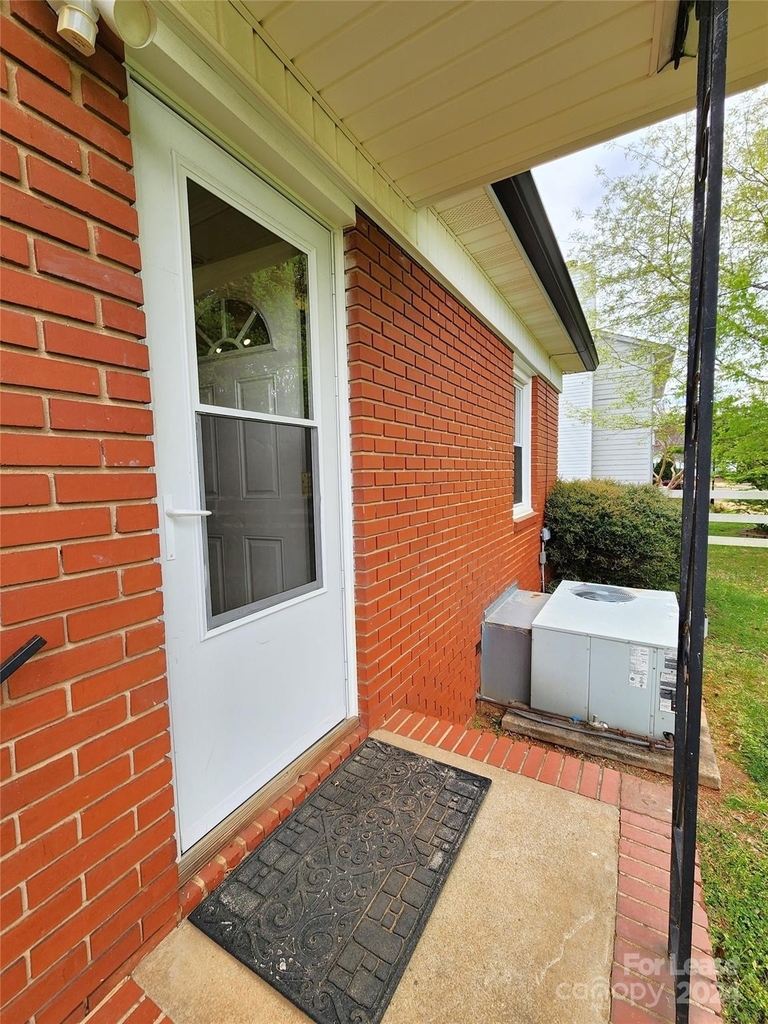 2117 Oakdale Road - Photo 16