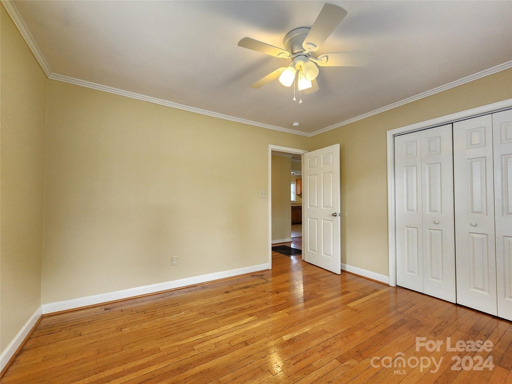 2117 Oakdale Road - Photo 10