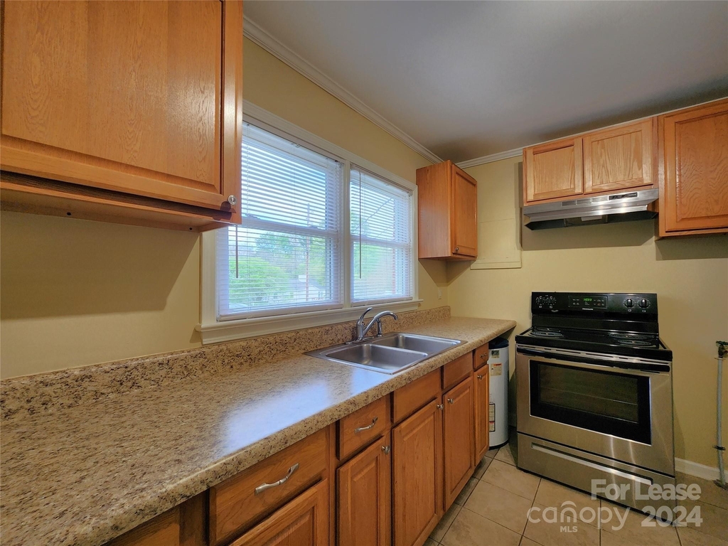 2117 Oakdale Road - Photo 4