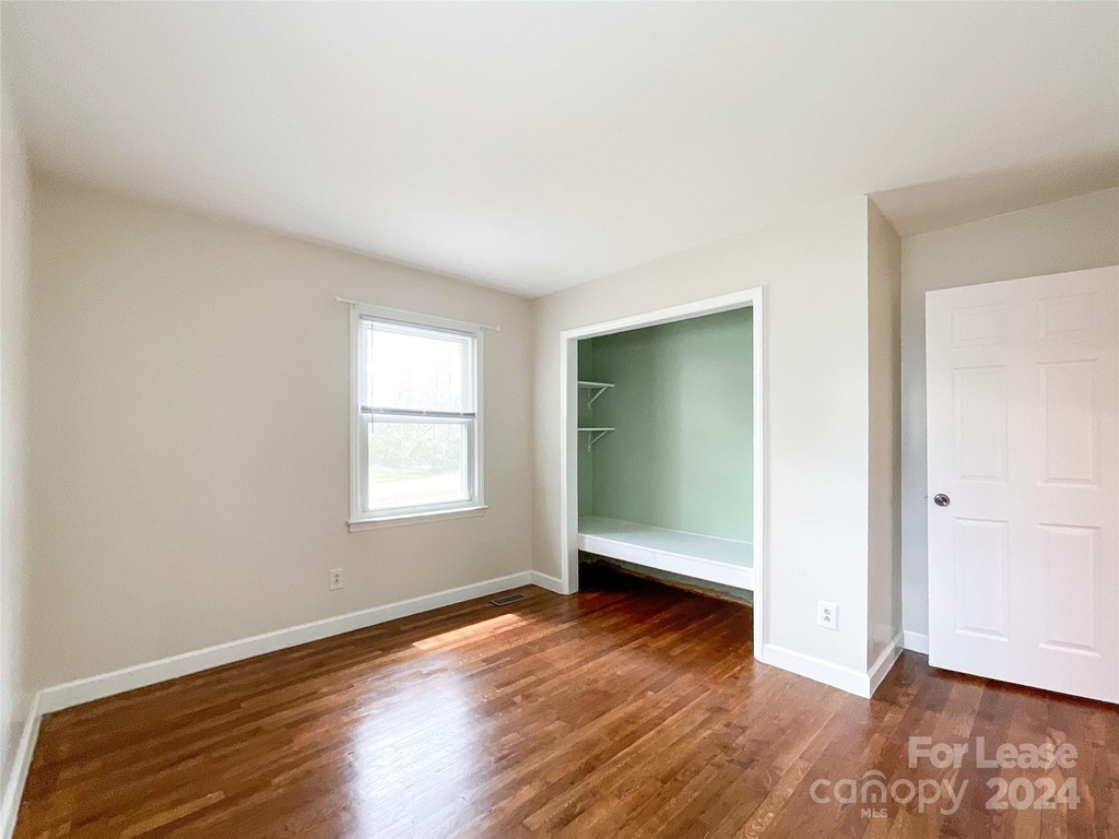 2524 Kendrick Avenue - Photo 17