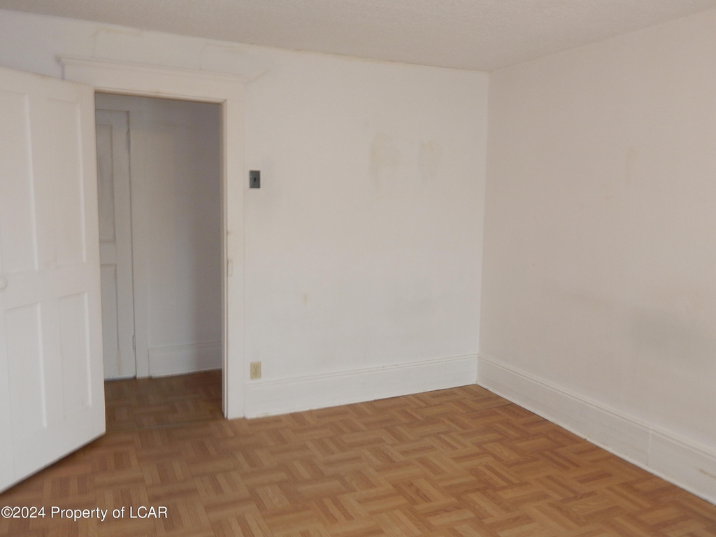 459 Wyoming Avenue - Photo 5