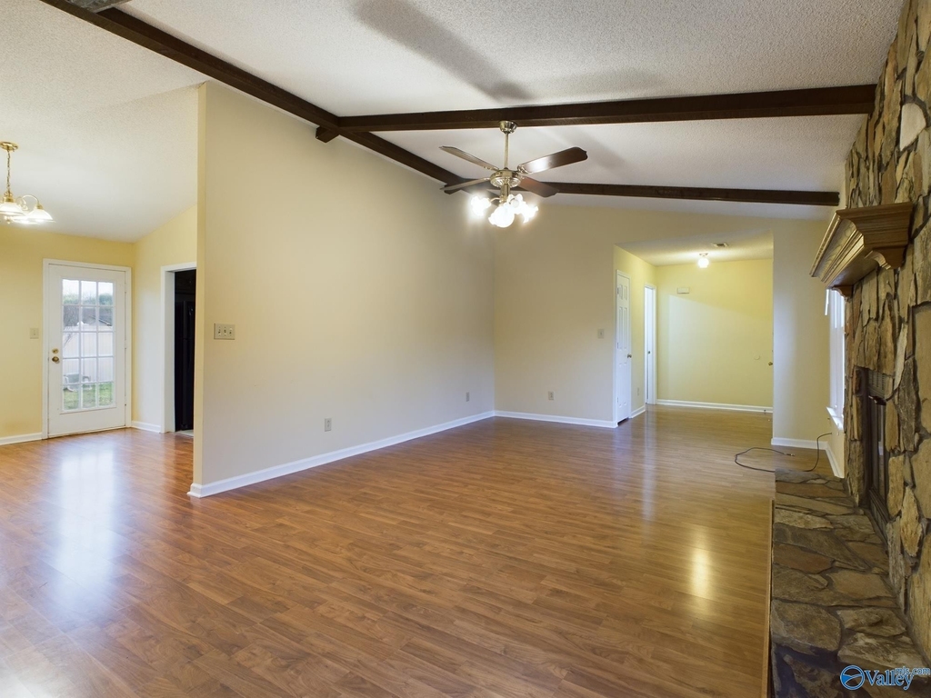 1001 Fieldstone Court Se - Photo 2