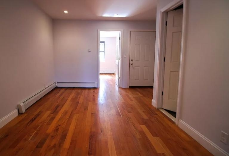 897 Greene Avenue - Photo 3