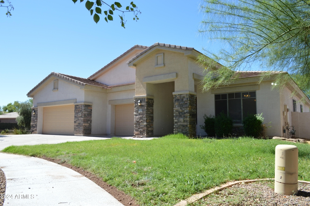 4132 E Carriage Court - Photo 1